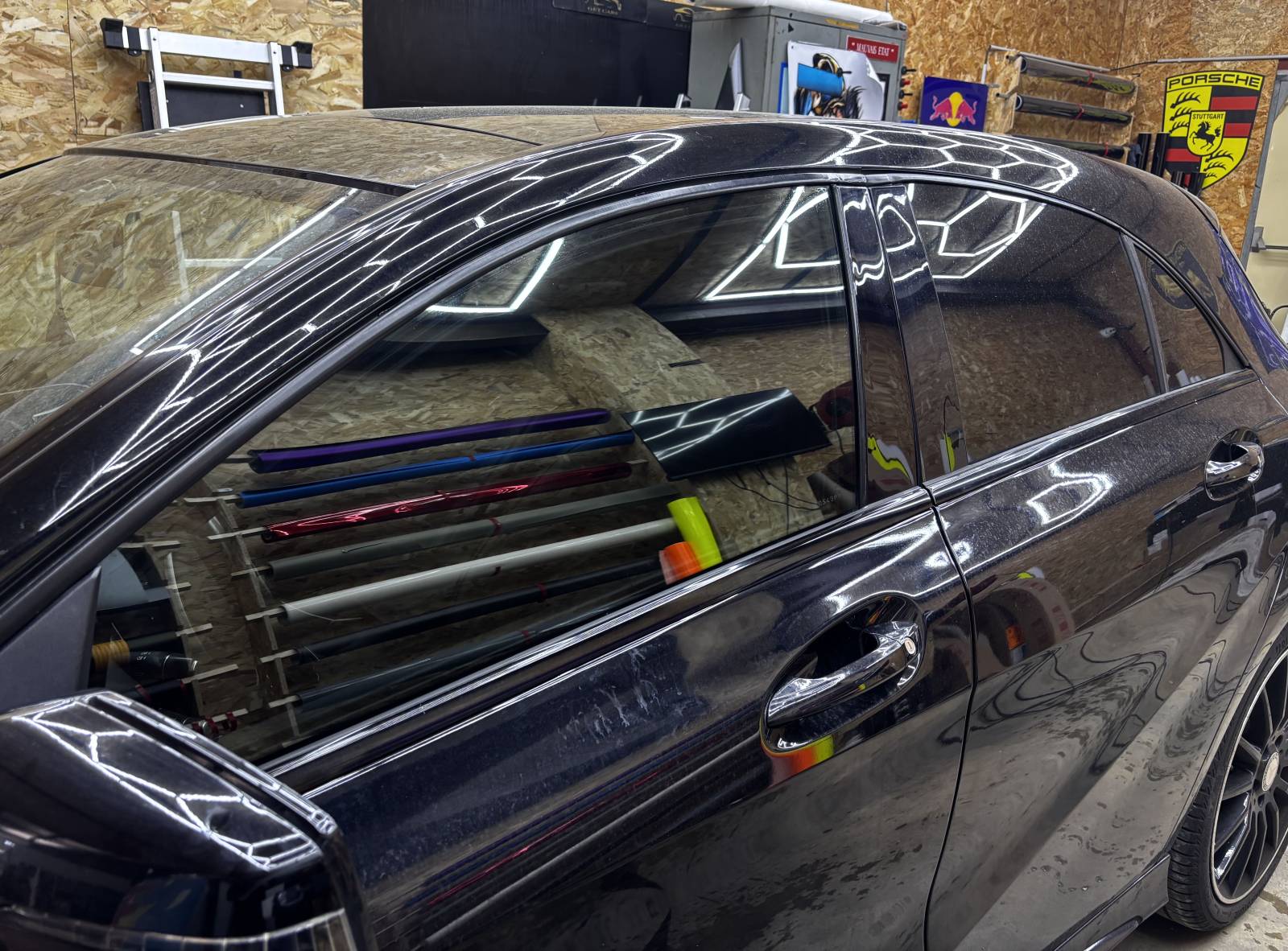 pose de vitres teintées à brignoles sur une mercedes