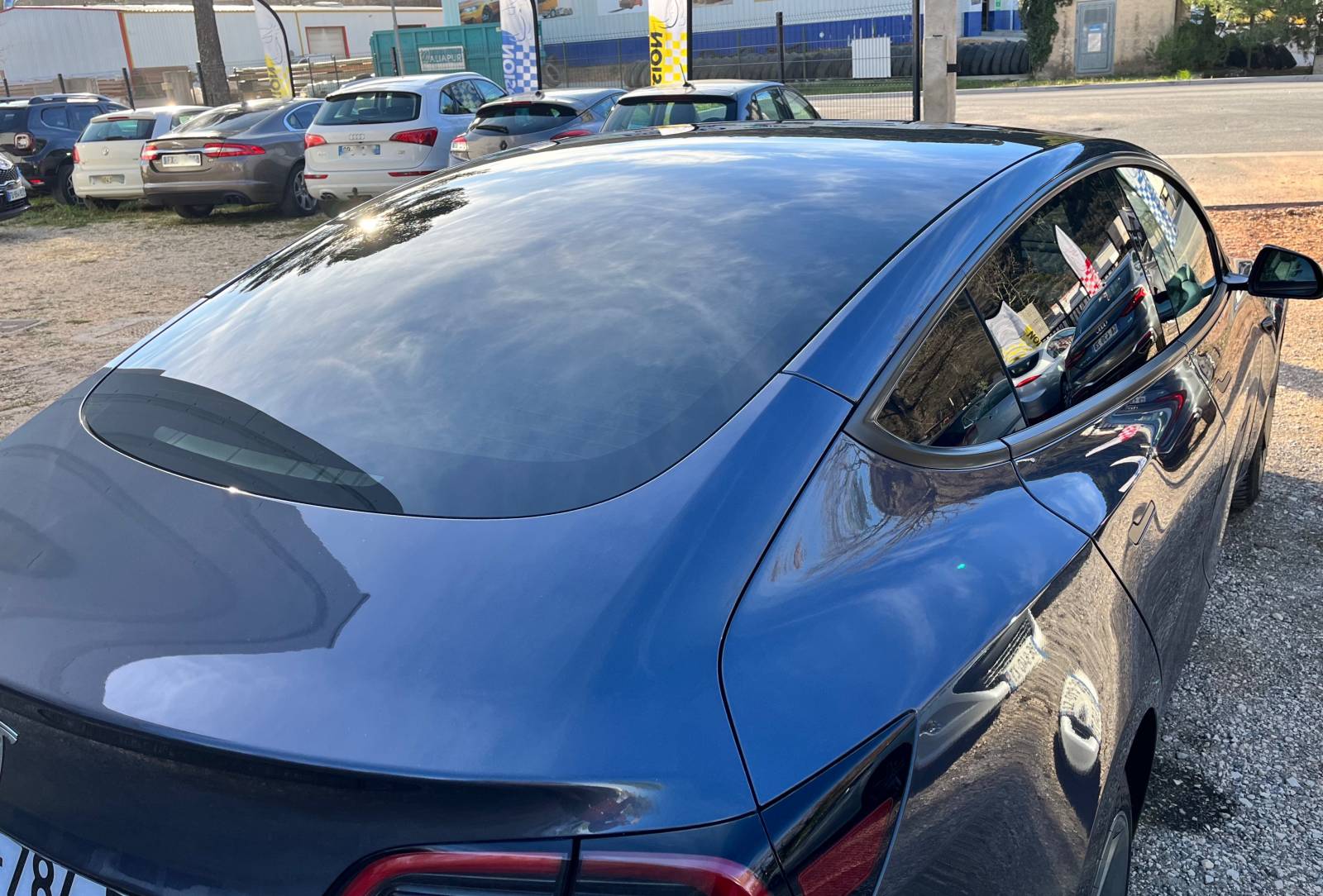 prix pour pose film solaire sur Tesla dans le var à côté de rocbaron