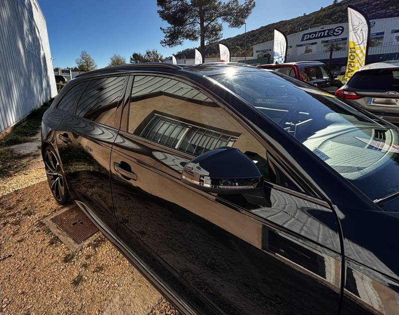 pose complète de vitres teintées sur un véhicule à brignoles près de toulon dans le 83