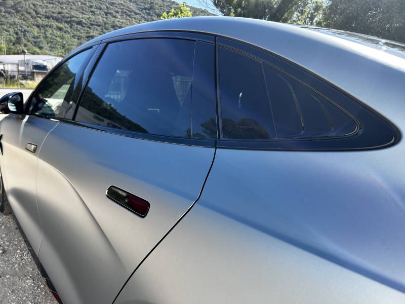 Pose complète de film teinté sur une BYD SEAL à Brignoles près dee Hyères dans le Var