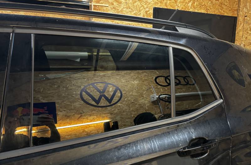 Pose vitres teintées 3/4 arrière sur un Volkswagen T-Cross à Brignoles près de Gonfaron dans le Var