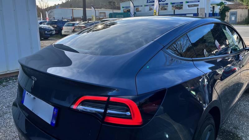 devis pour pose film solaire sur Tesla à rocbaron dans le var